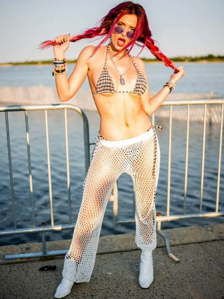 Bella Thorne 8.5 x 11 Color Photograph Art Print Photo Picture Collectibles:Photographic Images:Photographs Style Your Walls